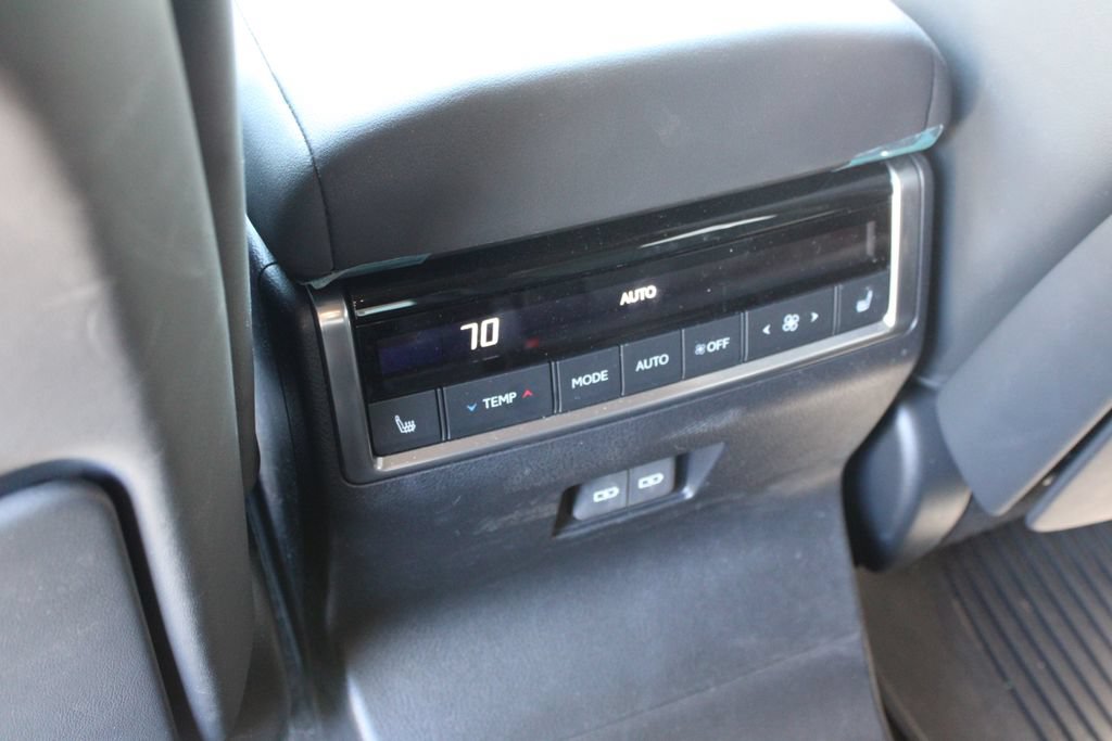 Used 2024 Lexus GX 550 w/ Accessory Package (Z1) AWD/4WD image 13
