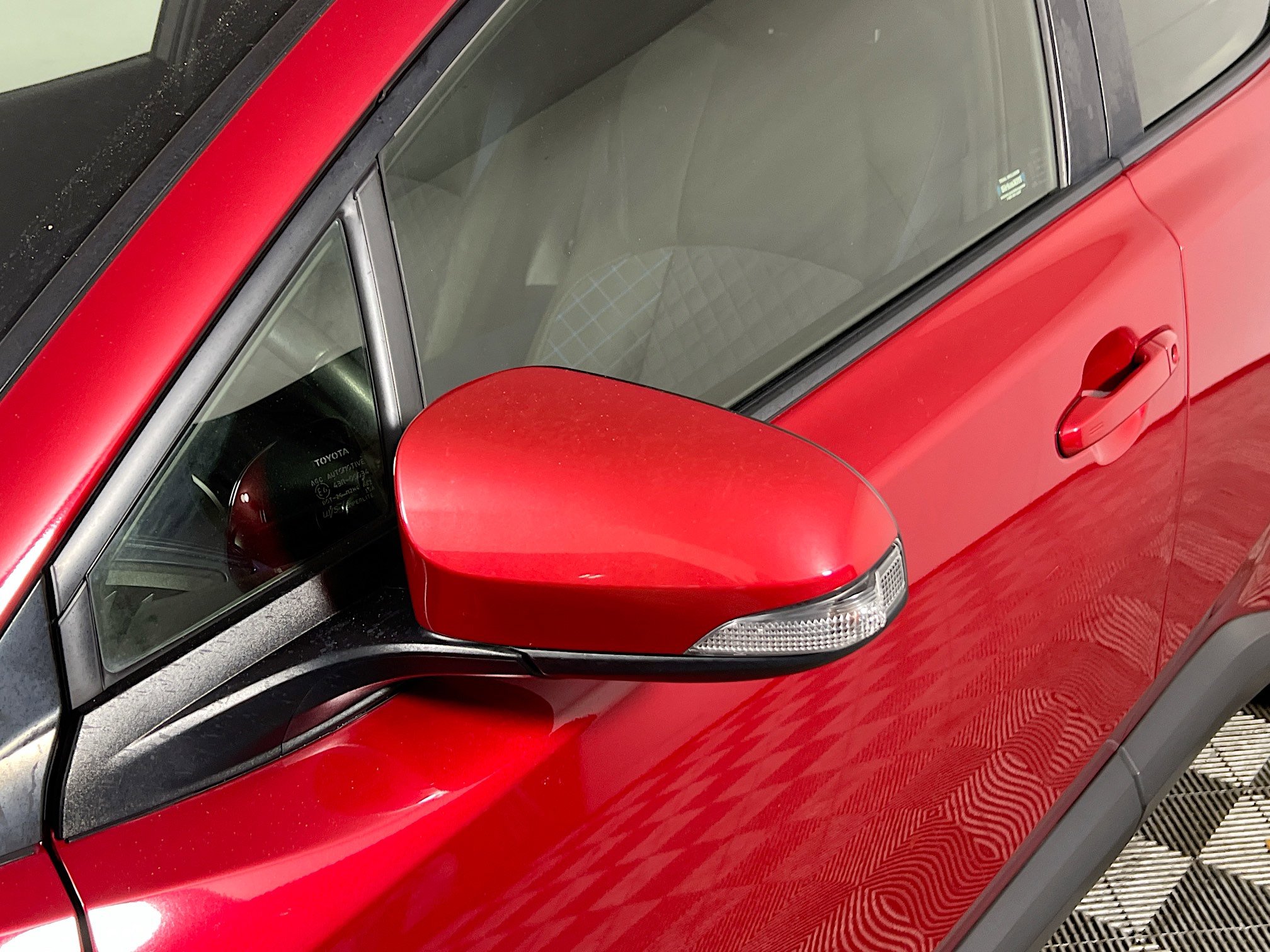 Used 2020 Toyota C-HR XLE image 13