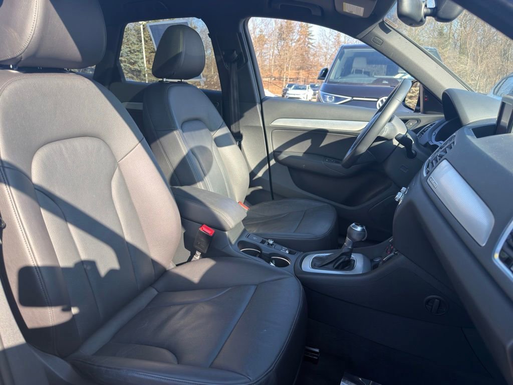 Used 2018 Audi Q3 2.0T Premium Plus w/ Premium Plus Package image 35