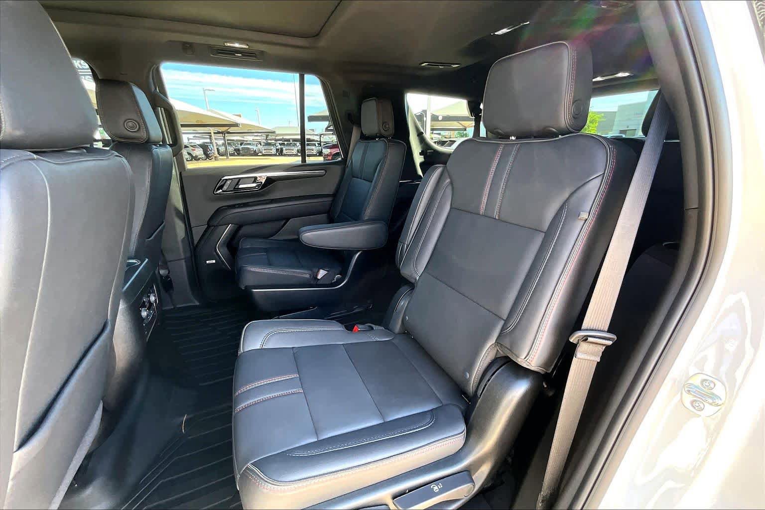Used 2025 Chevrolet Tahoe RST w/ RST Capability Package AWD/4WD image 20