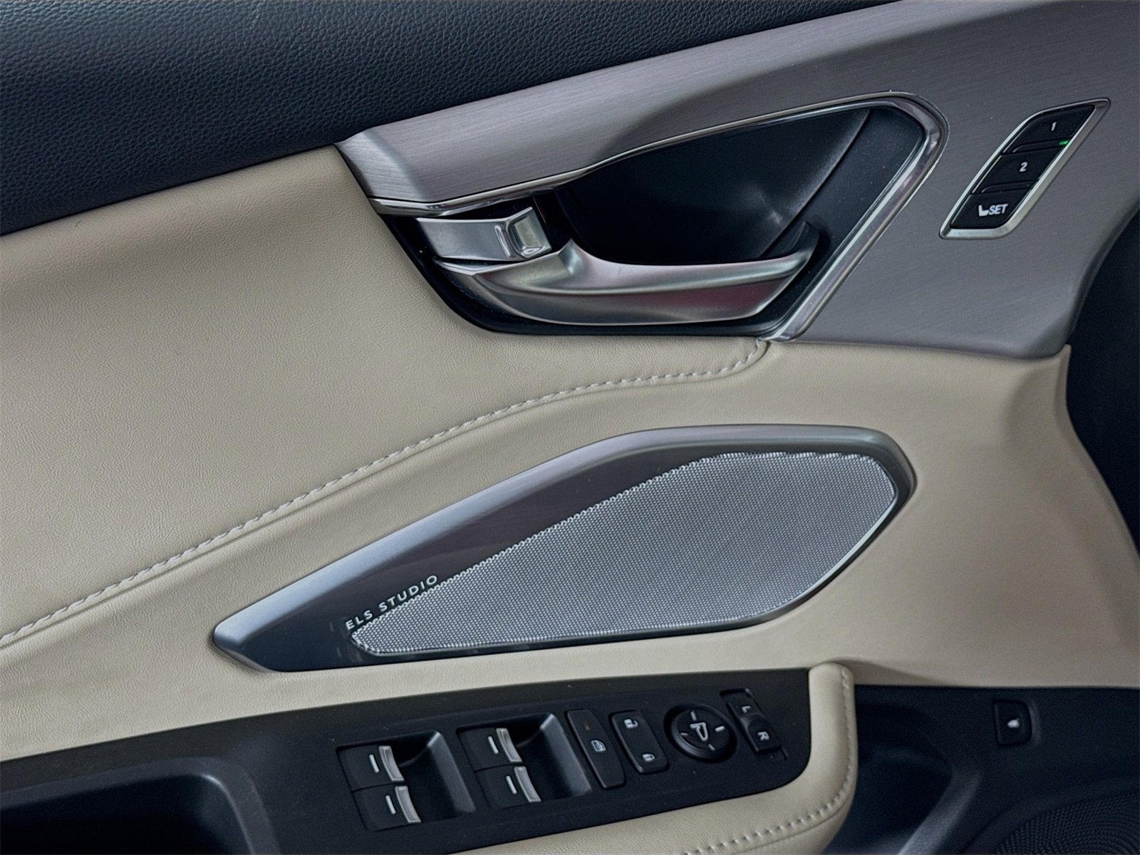 Used 2020 Acura RDX w/ Technology Package image 15