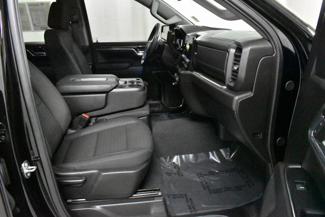 Used 2024 Chevrolet Silverado 1500 LT image 14