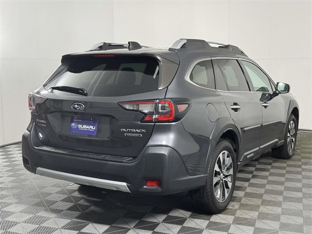 Used 2023 Subaru Outback Touring image 10