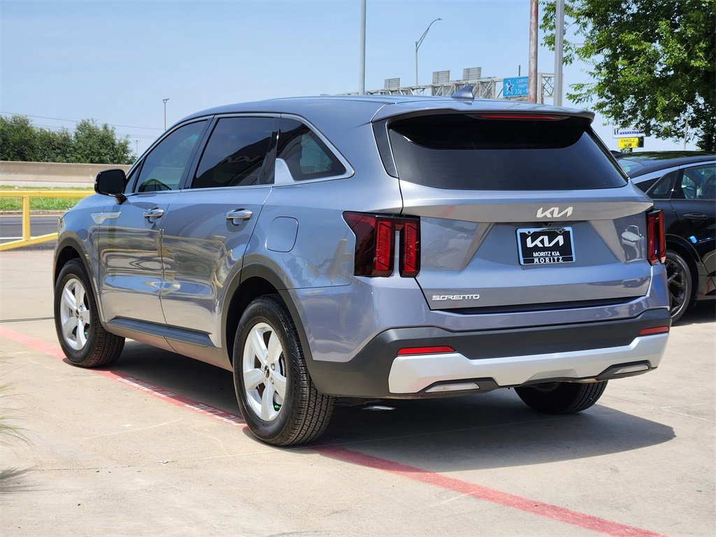 New 2025 Kia Sorento LX image 4