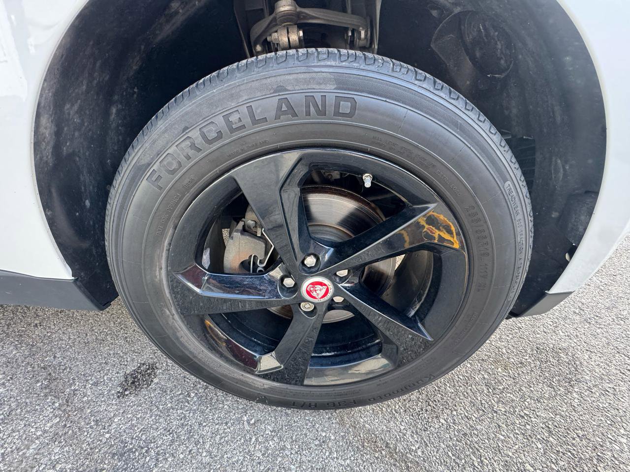 Used 2018 Jaguar F-PACE Premium AWD/4WD image 29