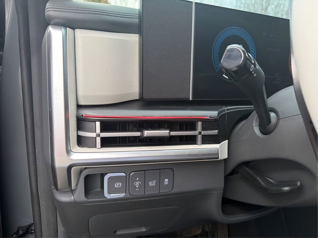 Certified 2024 Hyundai Santa Fe SE image 19