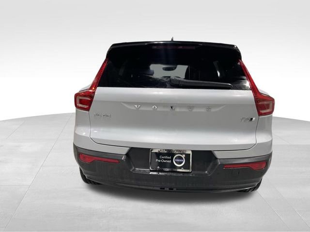 Used 2022 Volvo XC40 T5 R-Design w/ Climate Package image 6