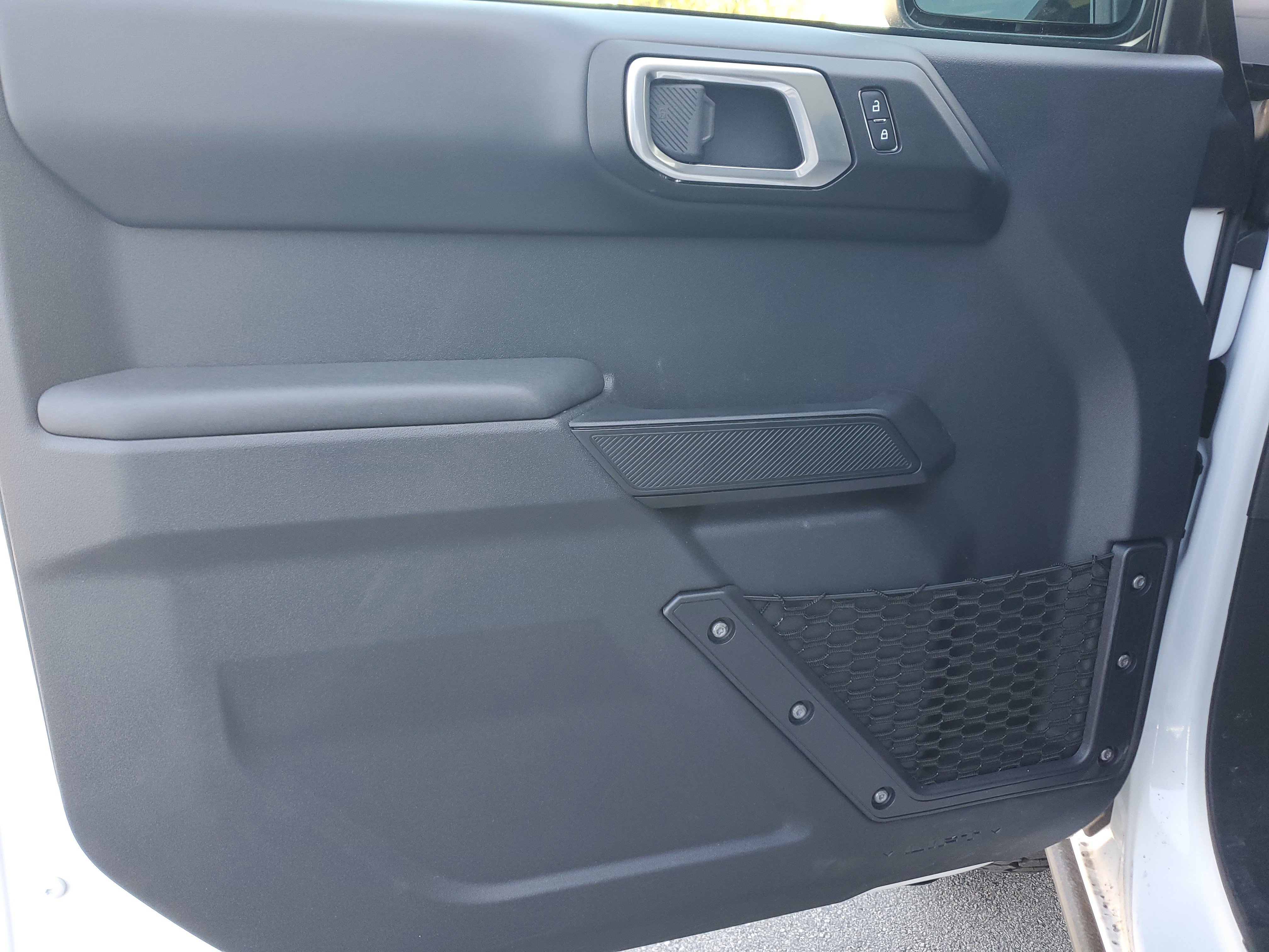 New 2025 Ford Bronco Badlands image 12