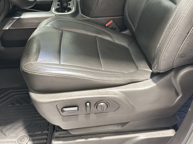 Used 2019 Chevrolet Silverado 1500 LTZ w/ LTZ Premium Package AWD/4WD image 18