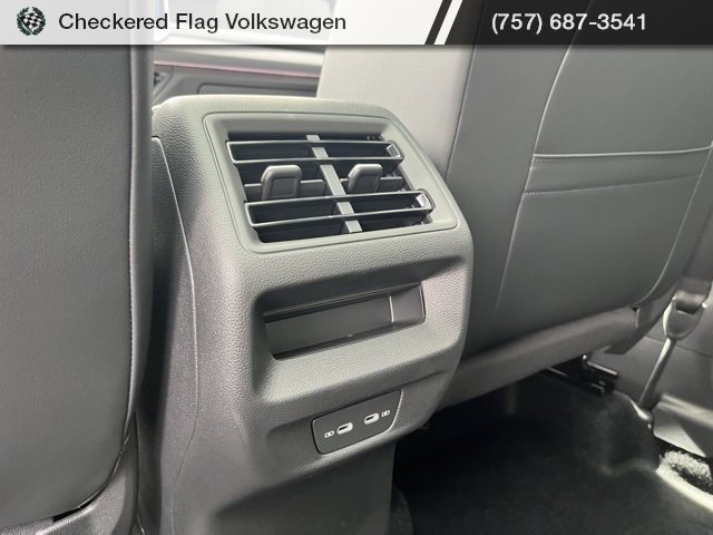 New 2025 Volkswagen Tiguan SE R-Line image 57