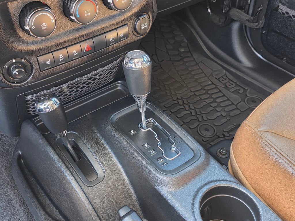 Used 2017 Jeep Wrangler Unlimited Sahara image 21