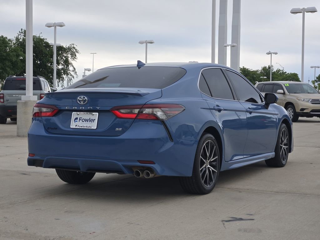 Used 2024 Toyota Camry SE w/ Cold Weather Package FWD image 7