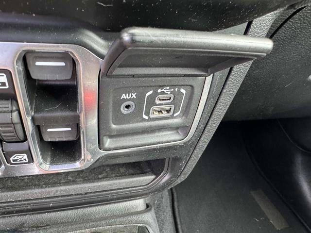 Used 2021 Jeep Wrangler Sport S image 16