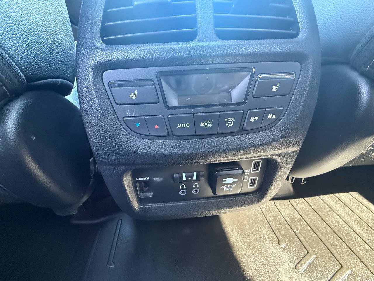 Used 2021 Honda Pilot Touring image 15