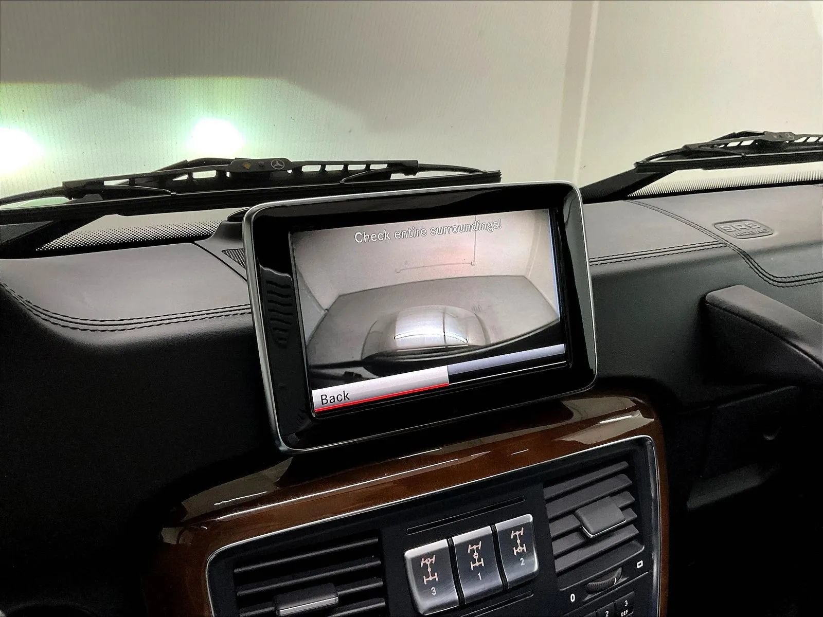 Used 2014 Mercedes-Benz G 63 AMG 4MATIC image 26