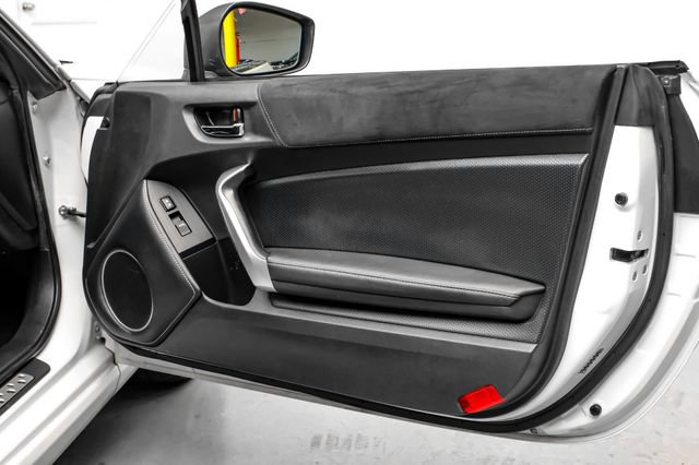 Used 2020 Toyota 86 RWD image 38