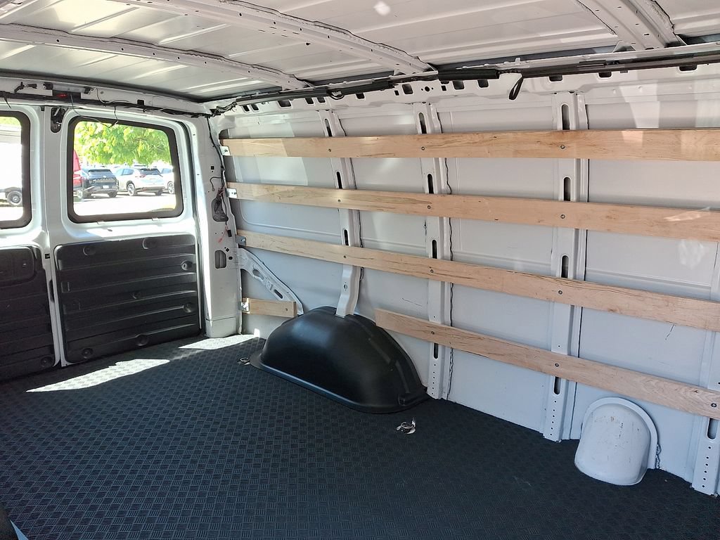 Used 2024 Chevrolet Express 2500 w/ Driver Convenience Package RWD image 11