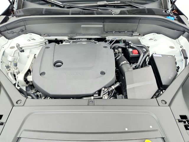 New 2026 Volvo XC90 B6 Core image 33