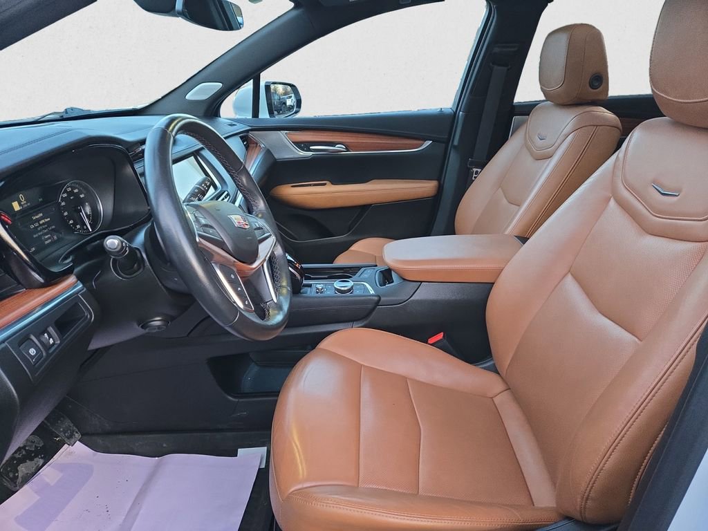 Certified 2023 Cadillac XT5 Premium Luxury w/ LPO, Floor Liner Package image 11
