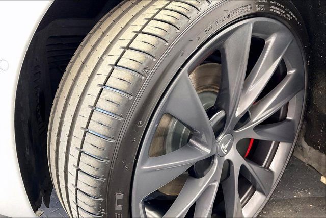 Used 2020 Tesla Model S Performance image 34