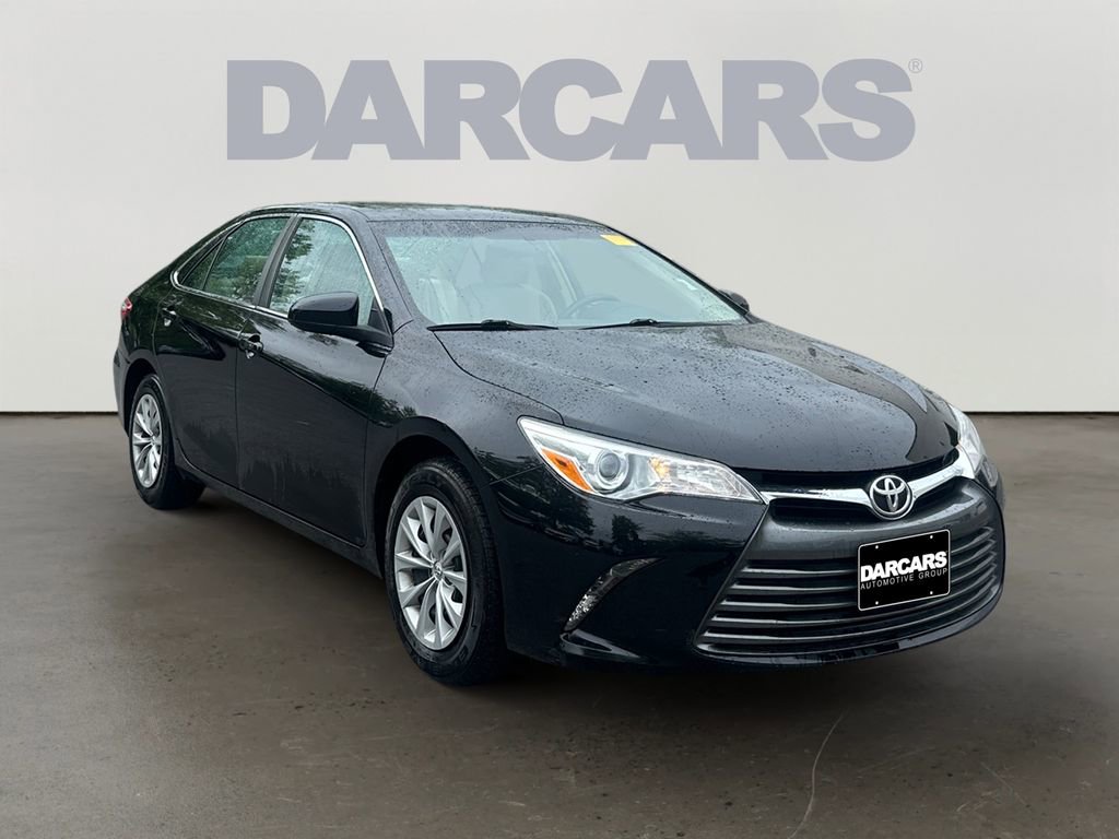 Used 2016 Toyota Camry LE FWD image 1