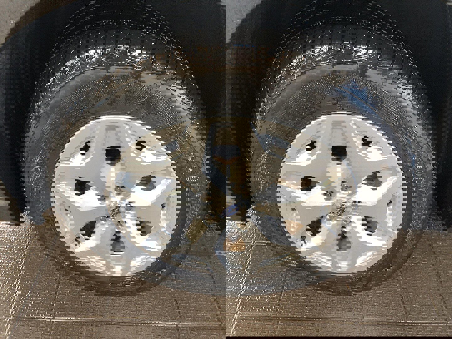 Used 2020 Subaru Forester 2.5I AWD w/ Alloy Wheel Package image 5