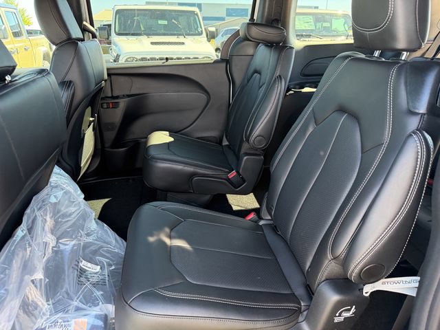 New 2026 Chrysler Voyager LX FWD image 22
