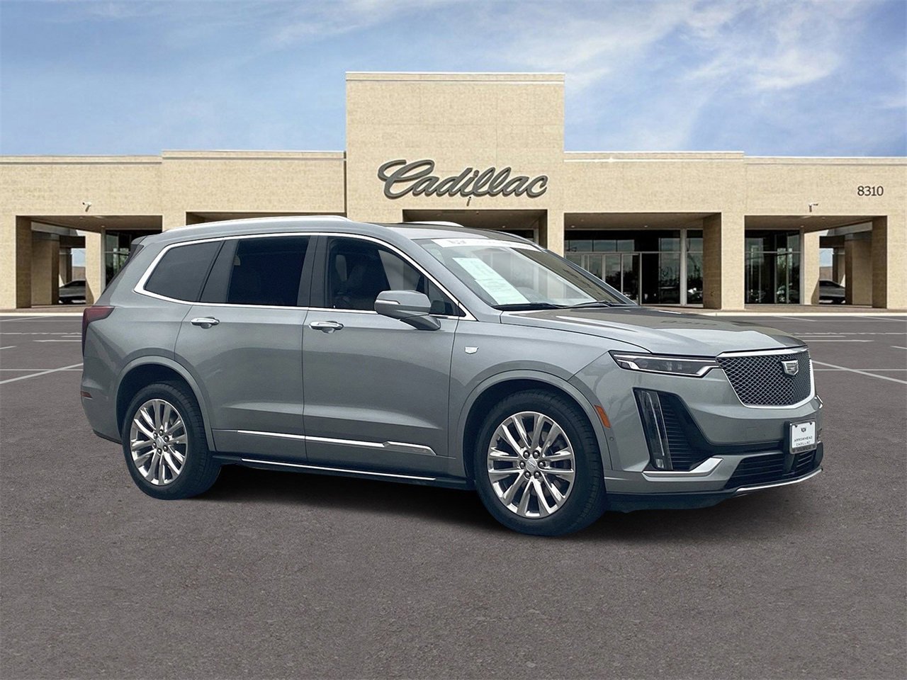 Certified 2023 Cadillac XT6 Premium Luxury w/ Technology Package image 4