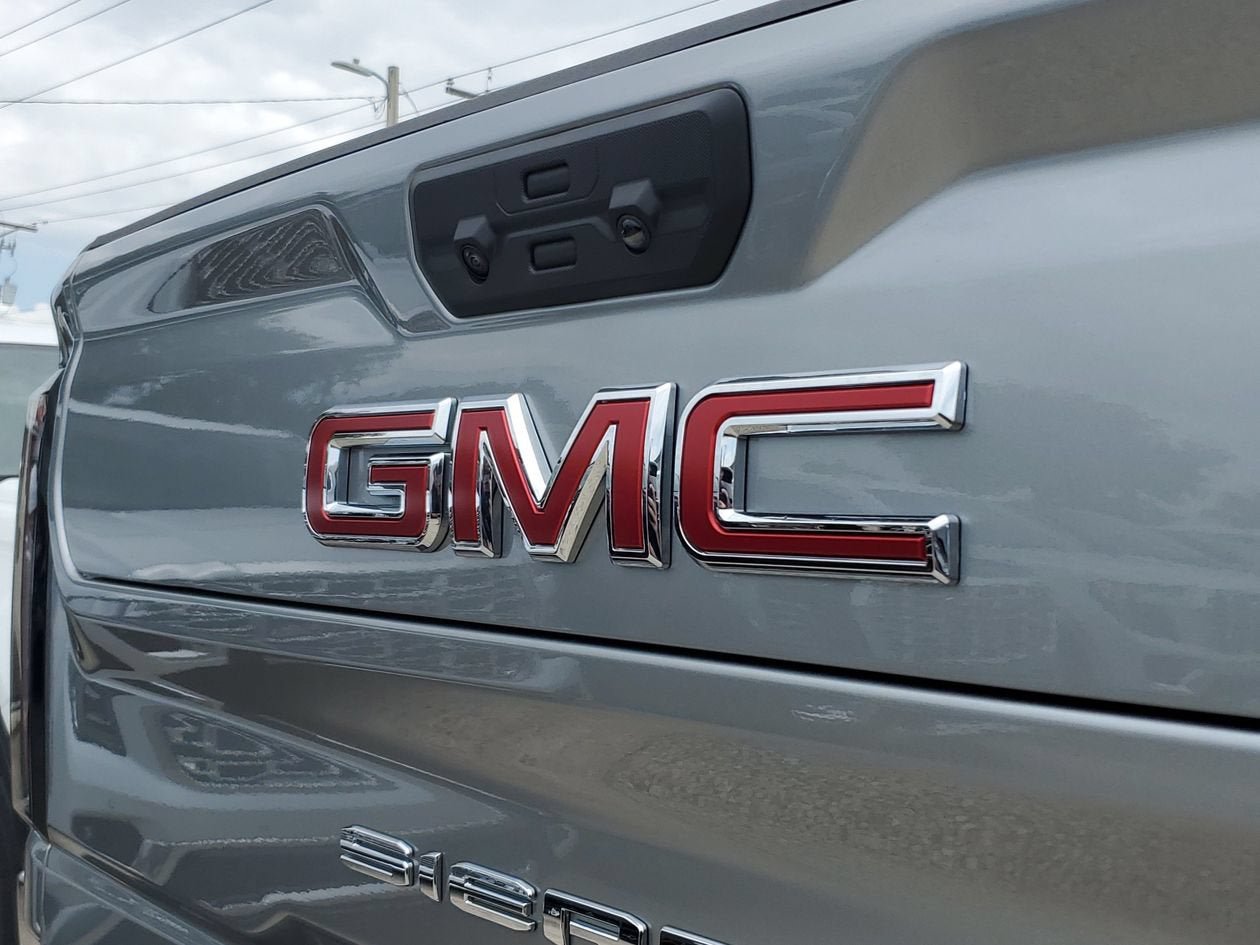 New 2026 GMC Sierra 2500 AT4X AWD/4WD image 7