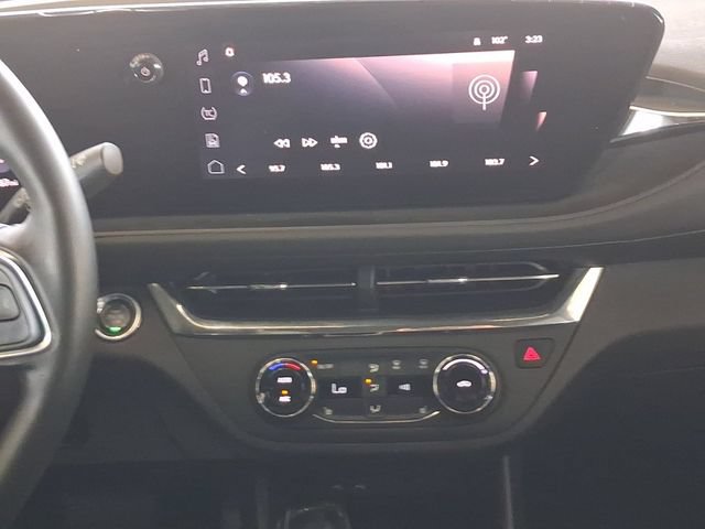 Used 2025 Buick Envista Preferred w/ Convenience I Package FWD image 4
