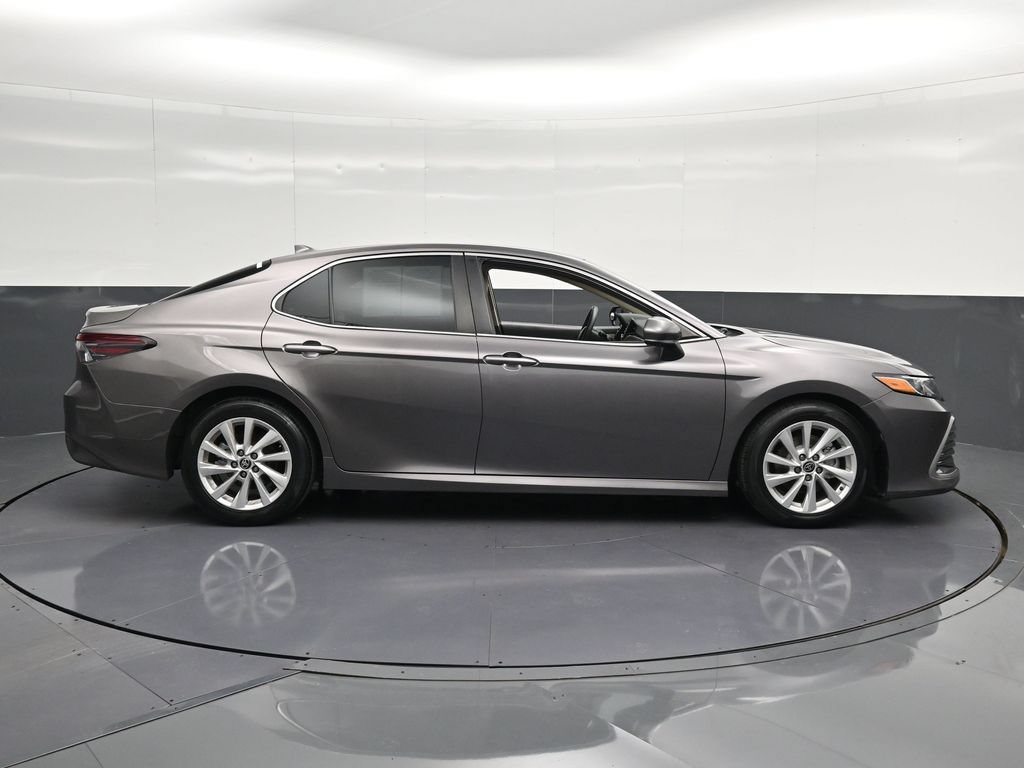 Used 2023 Toyota Camry LE FWD image 4