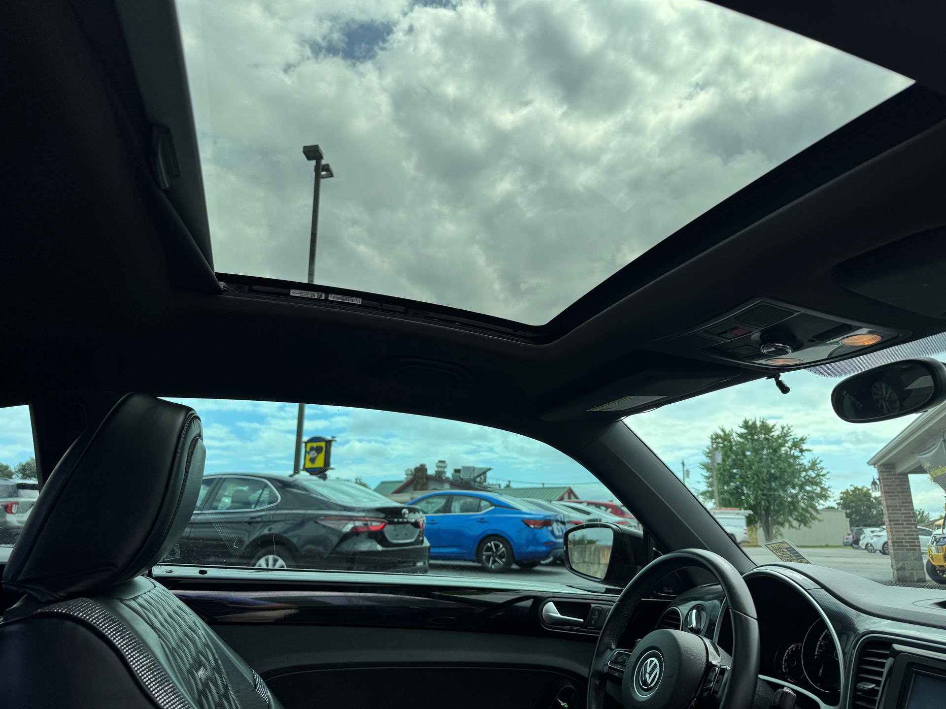 Used 2014 Volkswagen Beetle R-Line image 12