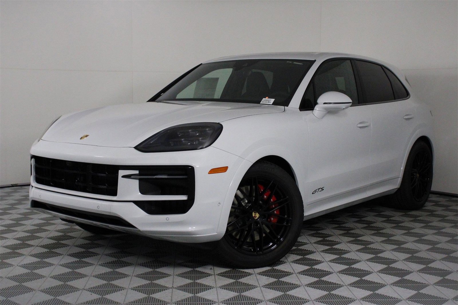 New 2026 Porsche Cayenne GTS image 1