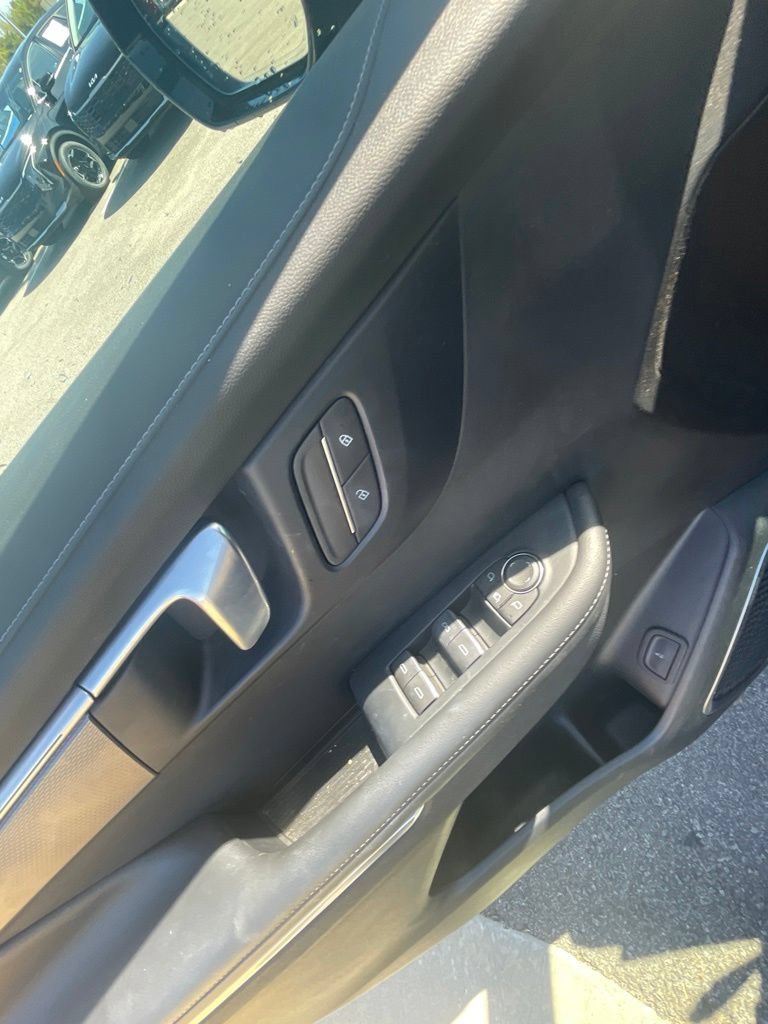 Used 2025 Buick Enclave Sport Touring FWD image 21