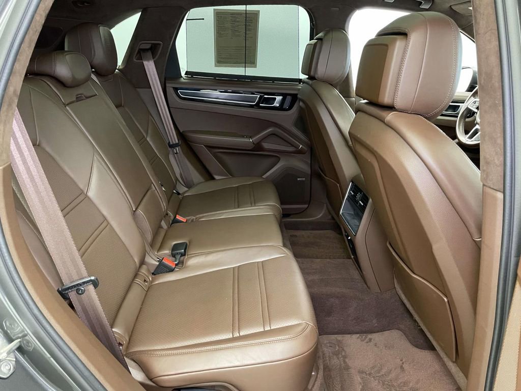 Certified 2023 Porsche Cayenne GTS image 22