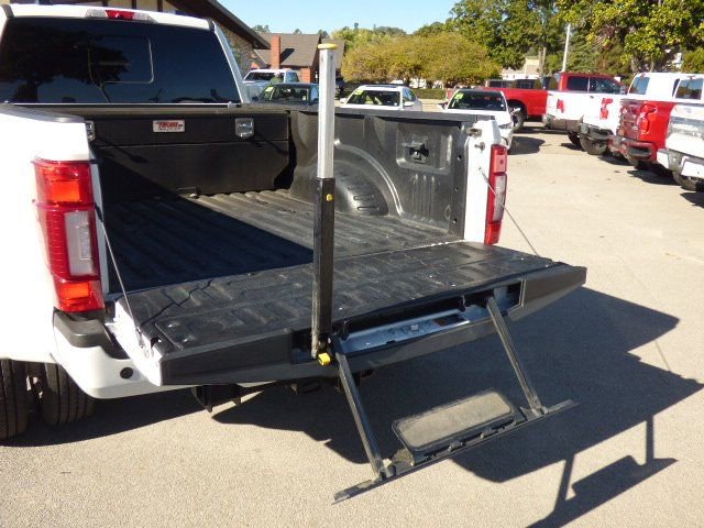 Used 2022 Ford F450 Limited w/ FX4 Off-Road Package image 14