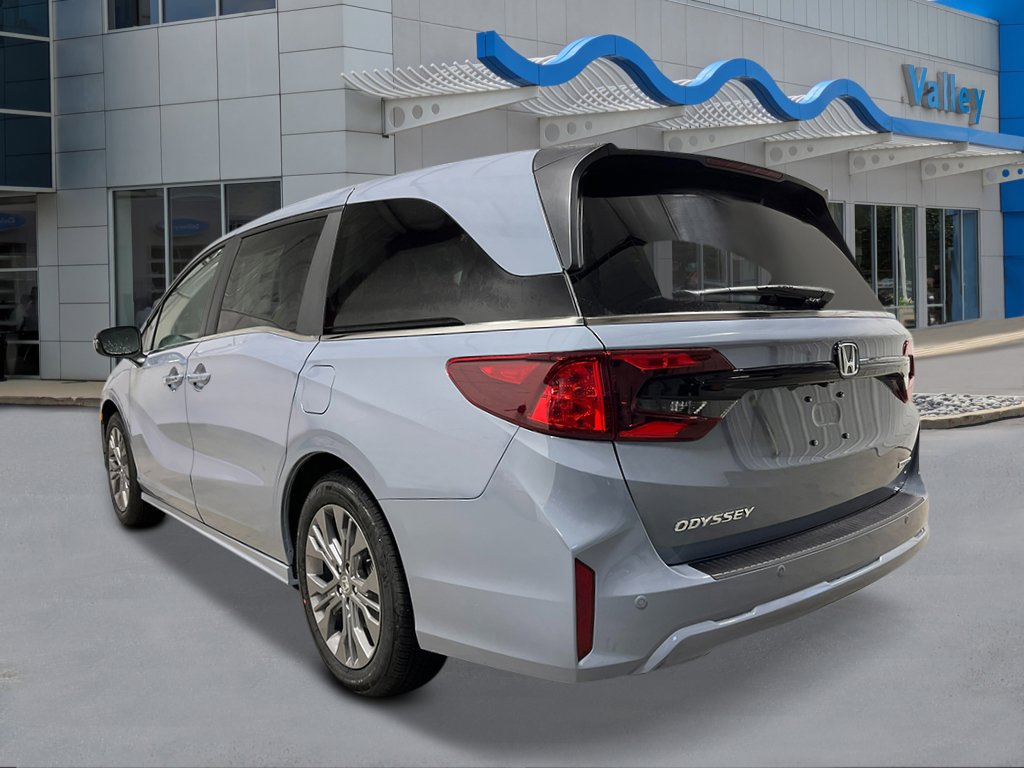 New 2026 Honda Odyssey Touring image 3