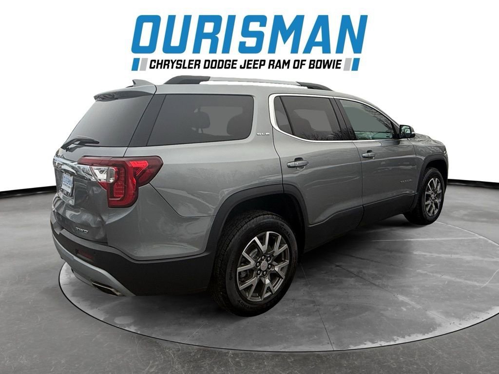 Used 2023 GMC Acadia SLE w/ Driver Convenience Package image 3