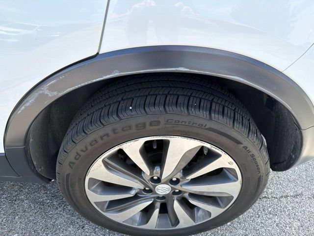 Used 2017 Buick Encore Essence FWD image 9