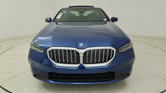 Used 2026 BMW 530i image 2
