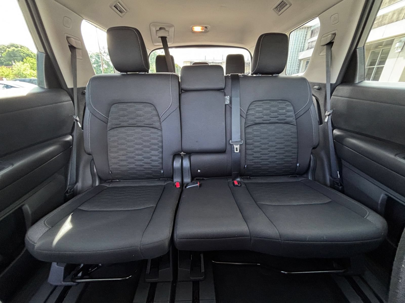 Used 2025 Nissan Pathfinder SV FWD image 41