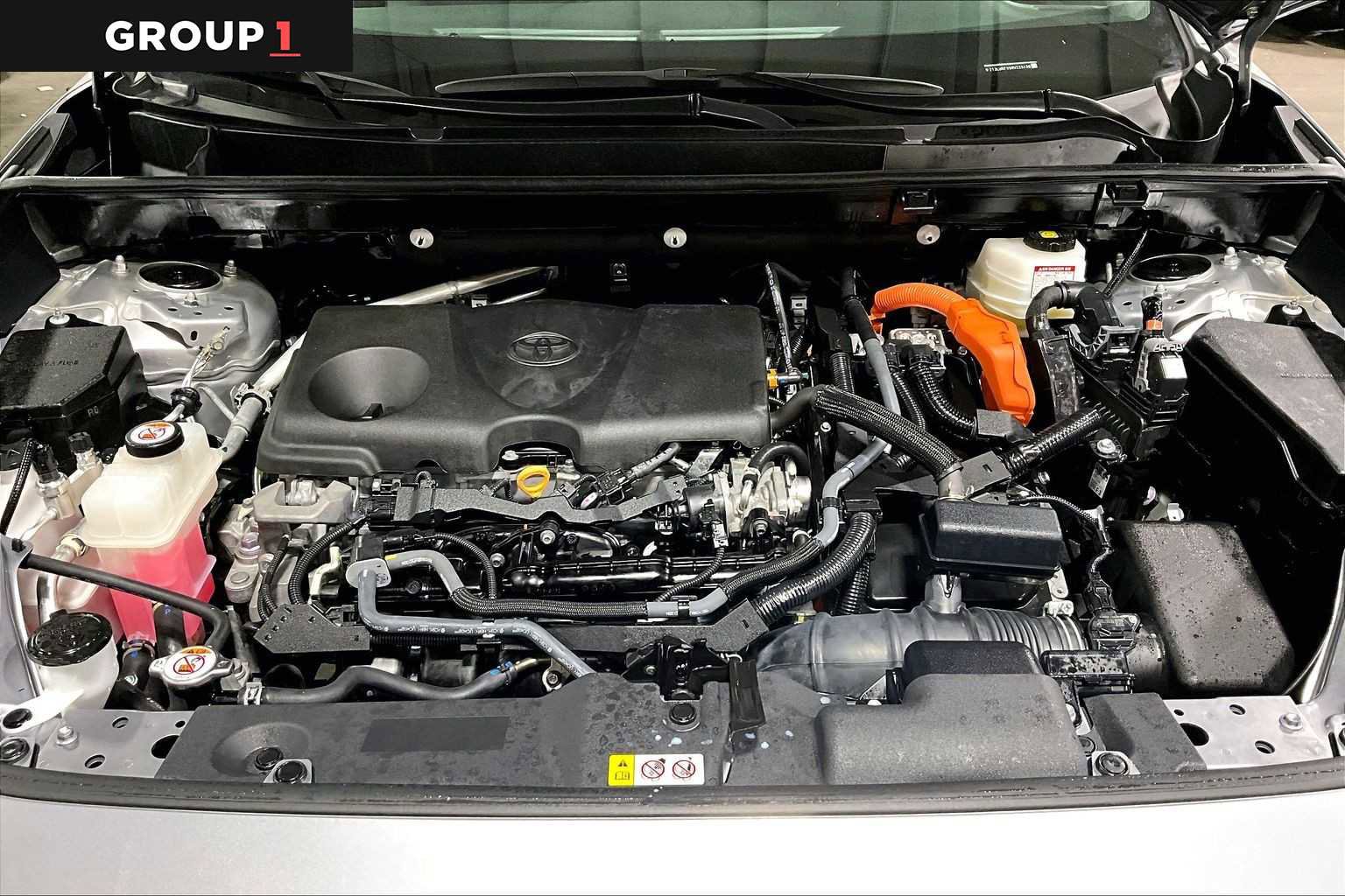 Used 2024 Toyota RAV4 LE AWD/4WD image 32