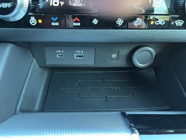 New 2025 Mitsubishi Outlander SEL image 28