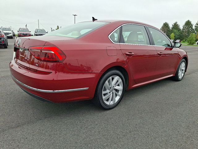 Used 2018 Volkswagen Passat 2.0T SE FWD image 7