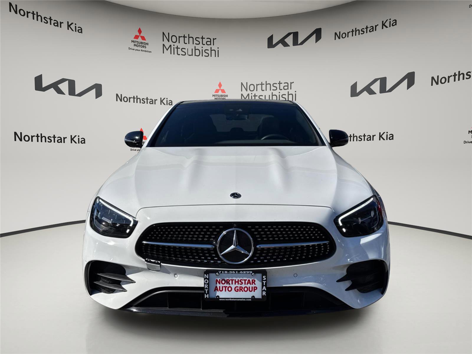 Used 2022 Mercedes-Benz E 350 4MATIC Sedan w/ AMG Line Exterior image 6