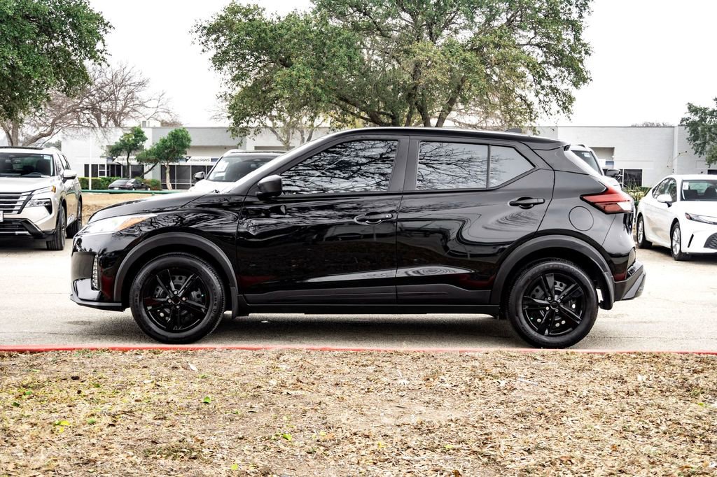 Used 2025 Nissan Kicks Play S image 8