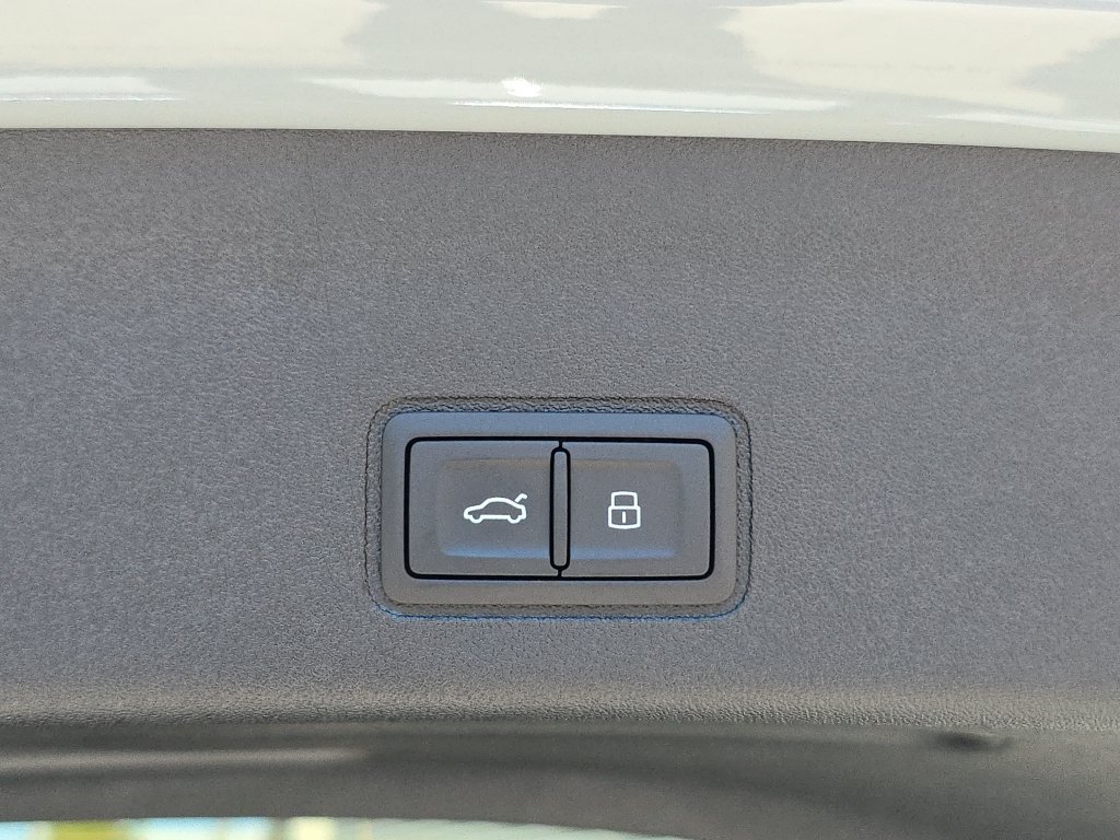New 2026 Audi Q3 quattro 2.0T AWD/4WD image 13