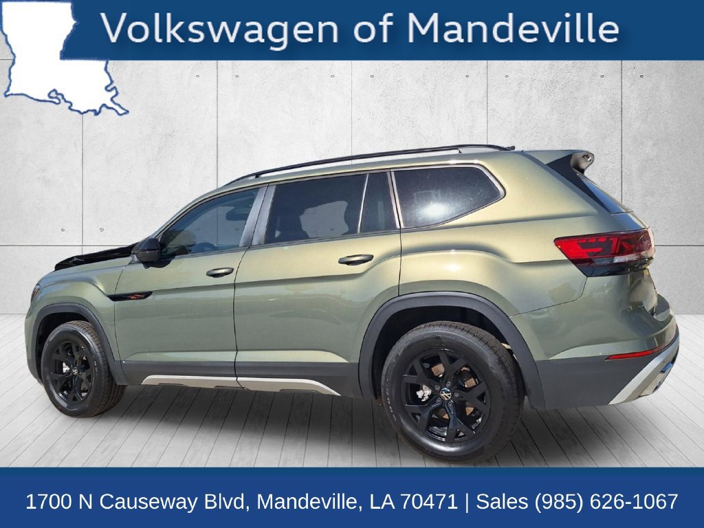 Used 2025 Volkswagen Atlas Peak Edition SE AWD/4WD image 7