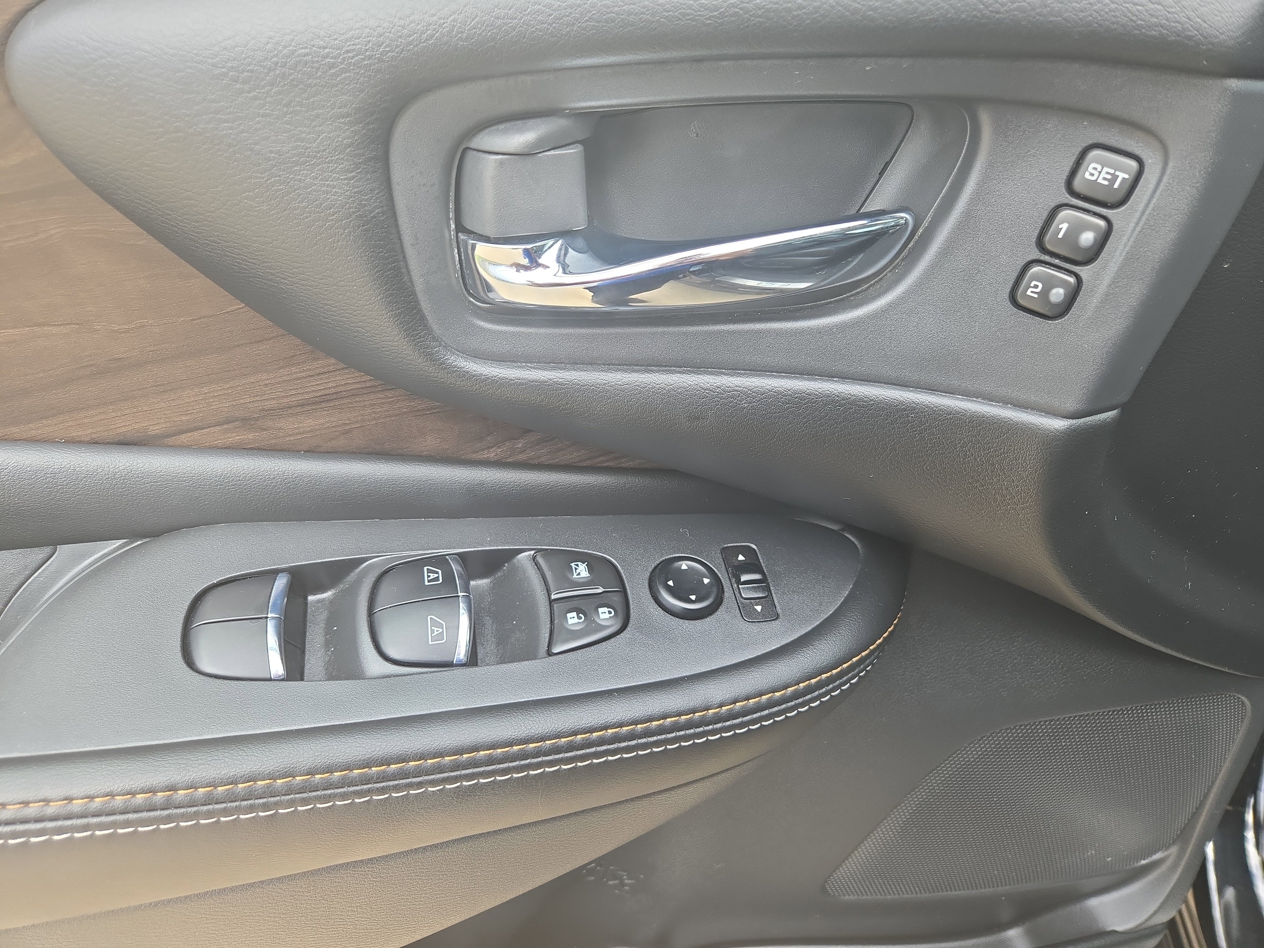 Certified 2024 Nissan Murano Platinum w/ Cargo Package image 15