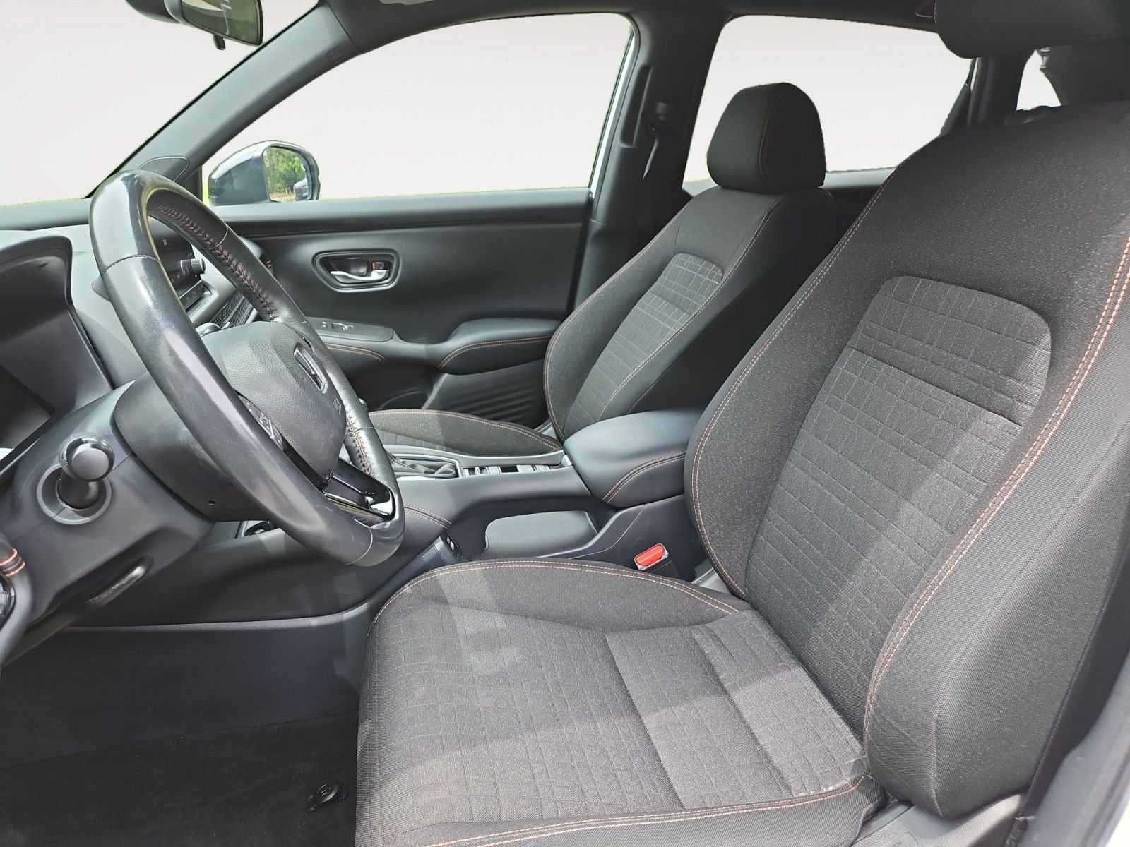 Used 2023 Honda HR-V Sport image 9